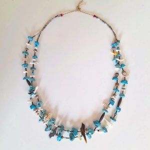Vintage 1970s Zuni bird fetish and turquoise chip necklace
